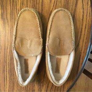 Slippers. Vince. Real Fur Dyed Lamb. 7M/EUR 40